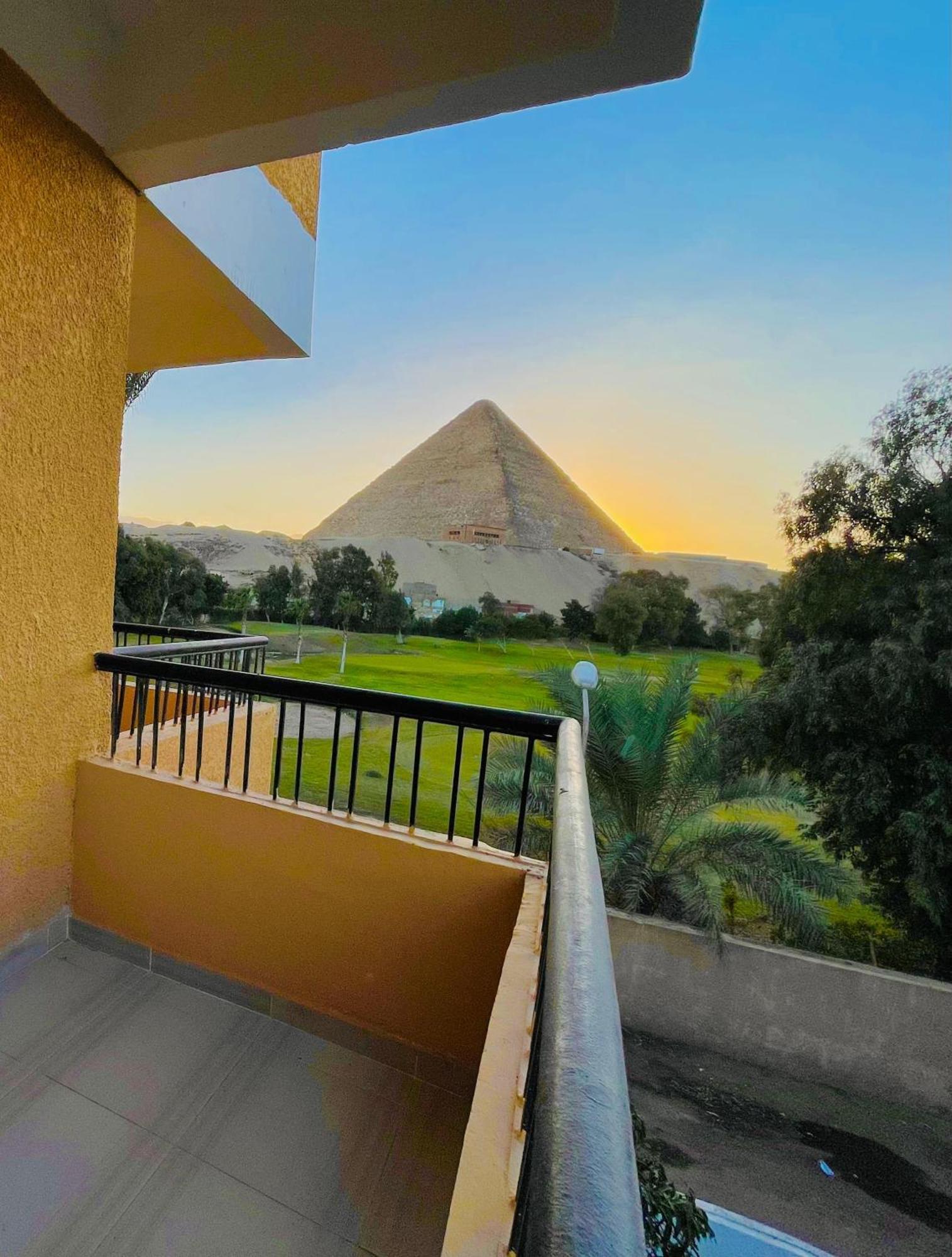 Glamour Pyramids View Kafrat al Jabal Bagian luar foto