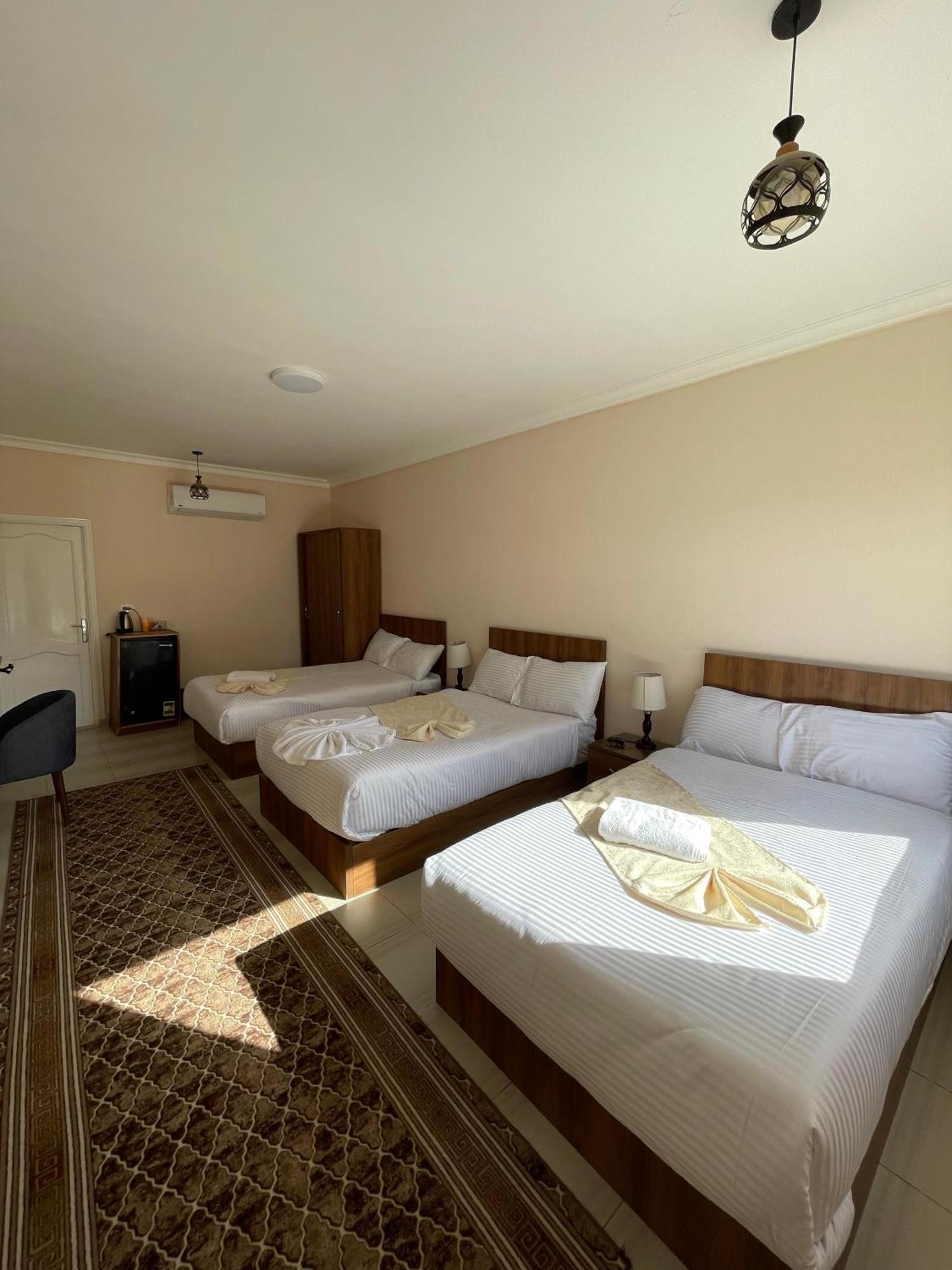 Glamour Pyramids View Kafrat al Jabal Bagian luar foto
