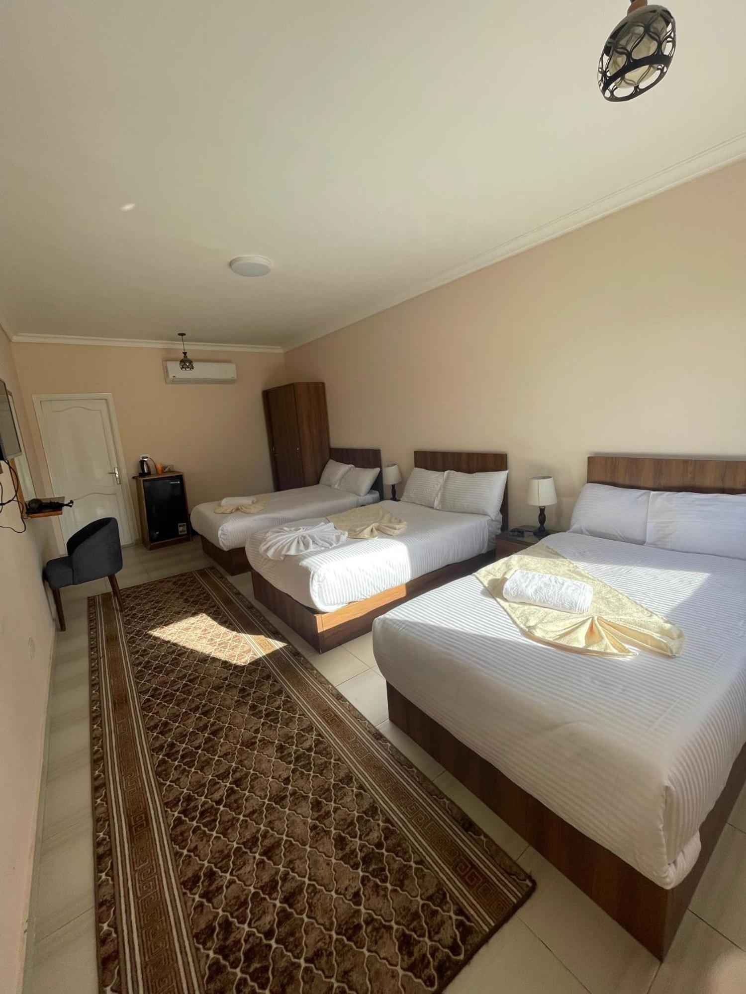 Glamour Pyramids View Kafrat al Jabal Bagian luar foto